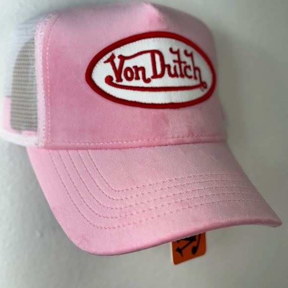 NWT VON DUTCH PINK CRUSH VELVET TRUCKER HAT